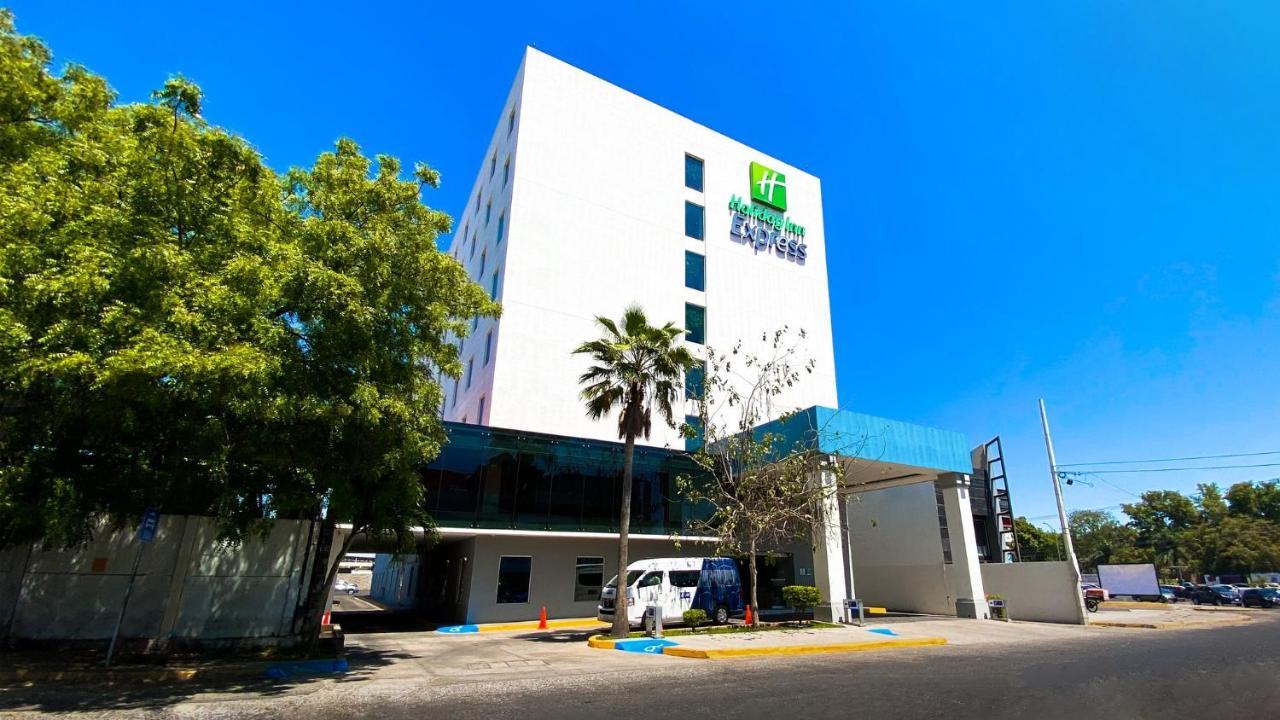 فندق هوليداي إن إكسبريس كولياكان Culiacán المظهر الخارجي الصورة